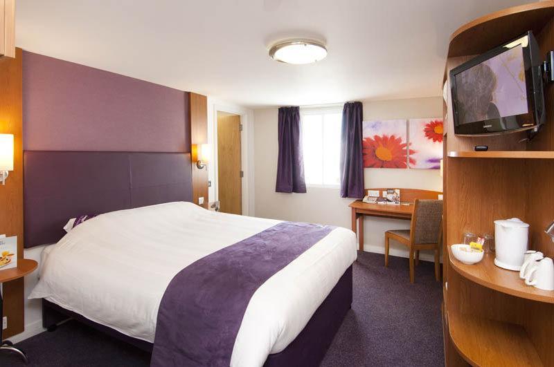 Premier Inn Dundee West Esterno foto
