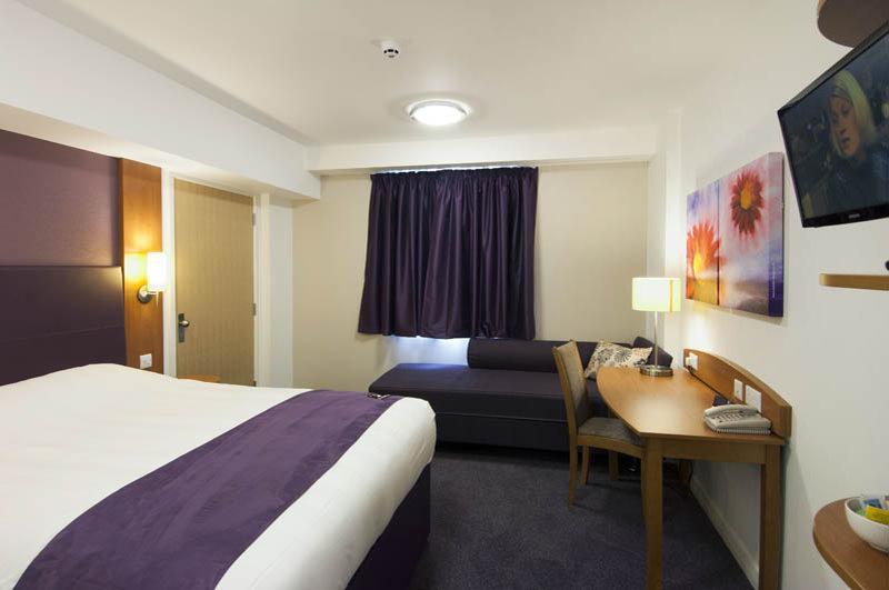 Premier Inn Dundee West Esterno foto